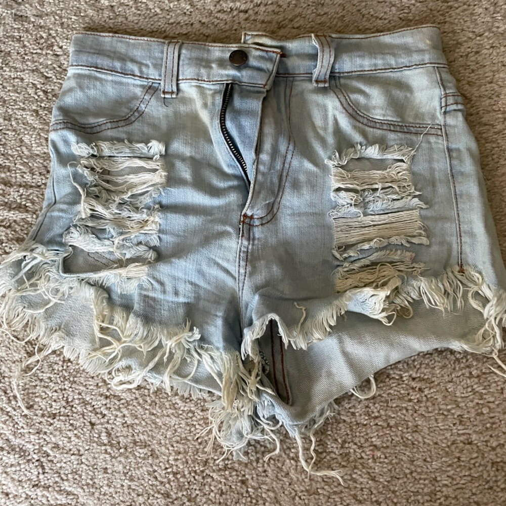 Distressed Jean shorts - GJG denim - Size 2